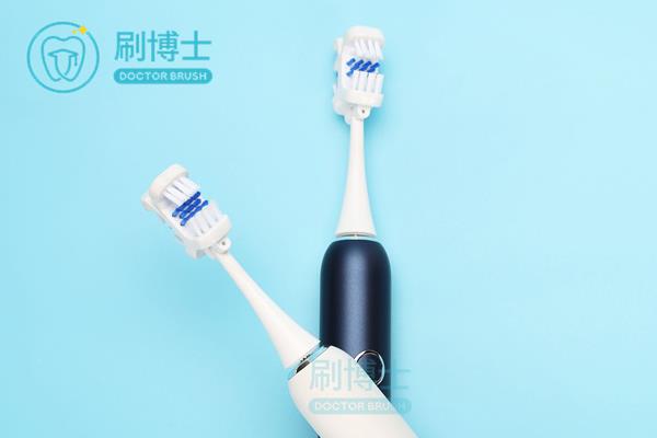 電動牙刷好還是普通牙刷對牙齒好？不同類型的牙刷使用方法