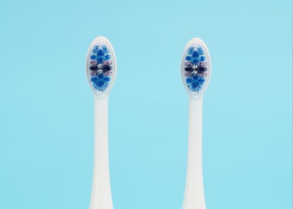 電動牙刷刷頭什么形狀好？平的好還是不平的好？