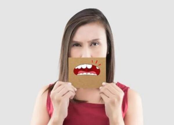 牙敏感用電動還是手動牙刷？牙齒敏感人群必看！