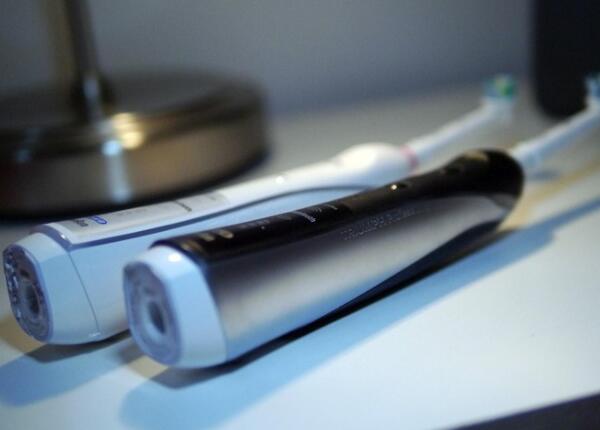 歐樂b電動牙刷充電器如何使用？從入門到精通，一篇就懂